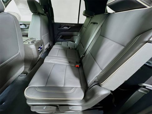 New 2026 GMC Yukon Elevation image 20