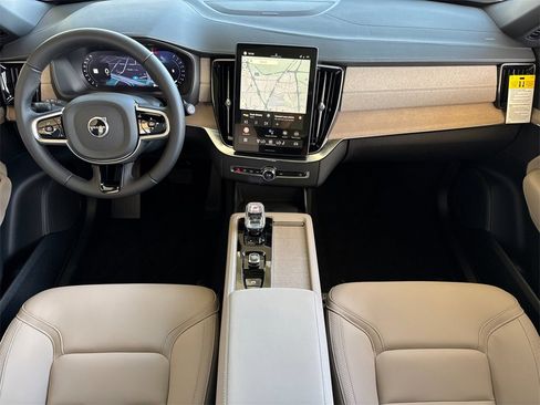 New 2026 Volvo XC90 B6 Plus w/ Protection Package Premier image 12