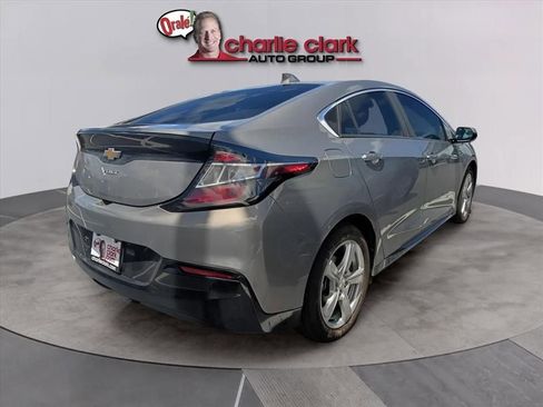 Used 2017 Chevrolet Volt LT FWD image 3