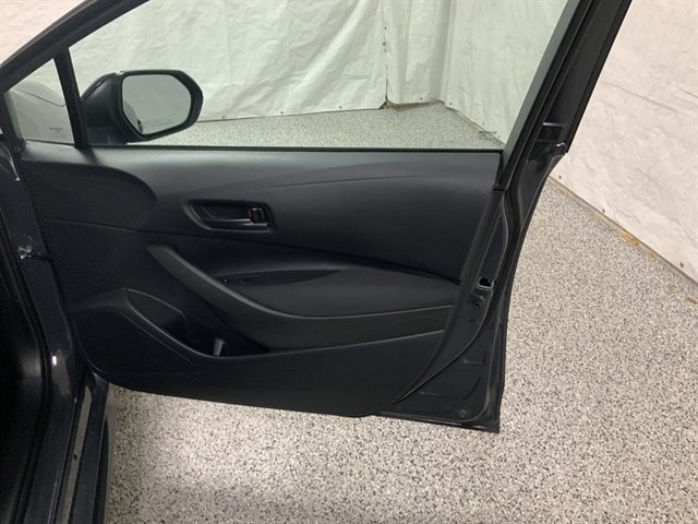 Used 2025 Toyota Corolla LE FWD image 21