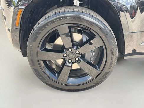 New 2026 Land Rover Defender 110 X-Dynamic SE AWD/4WD image 39