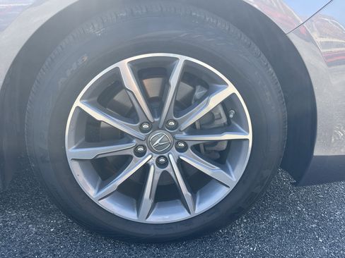 Used 2018 Acura TLX image 34