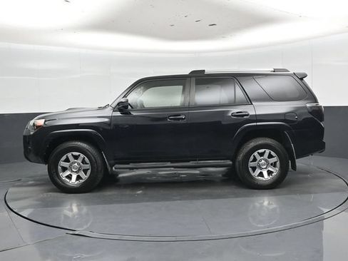 Used 2015 Toyota 4Runner Trail AWD/4WD image 9