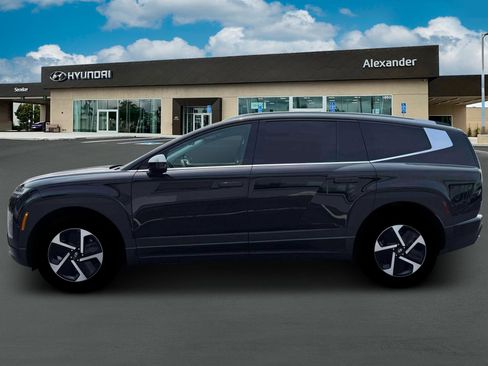 New 2026 Hyundai Ioniq 9 SE image 3