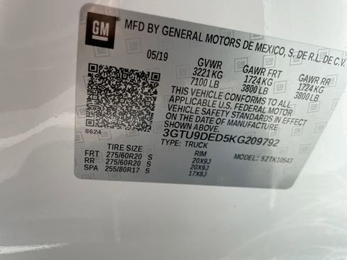 Used 2019 GMC Sierra 1500 SLT w/ SLT Premium Plus Package image 28