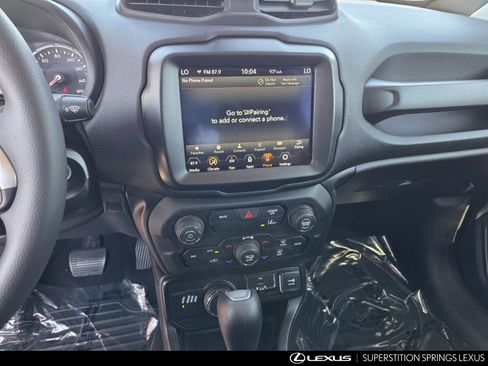 Used 2023 Jeep Renegade Latitude AWD/4WD image 19
