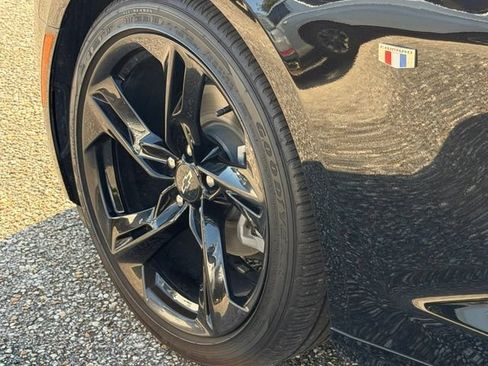 Used 2024 Chevrolet Camaro LT RWD image 9
