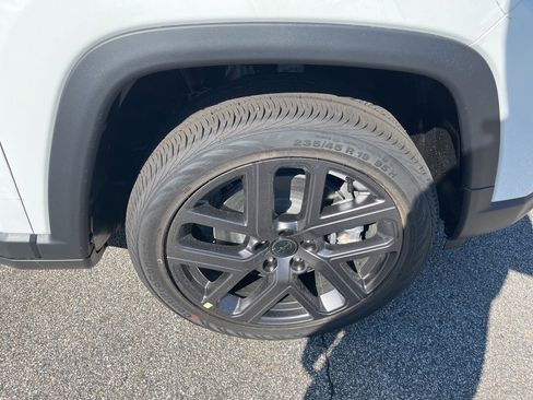 New 2026 Jeep Compass Limited image 9