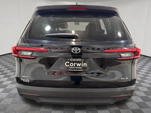 Used 2024 Toyota Grand Highlander AWD image 6