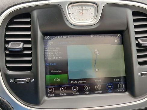 Used 2019 Chrysler 300 Limited image 24