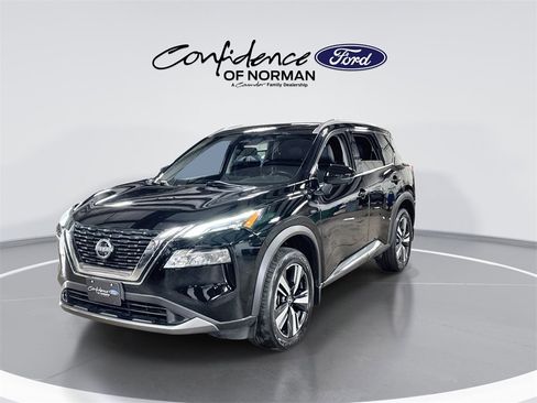 Used 2023 Nissan Rogue SL image 3