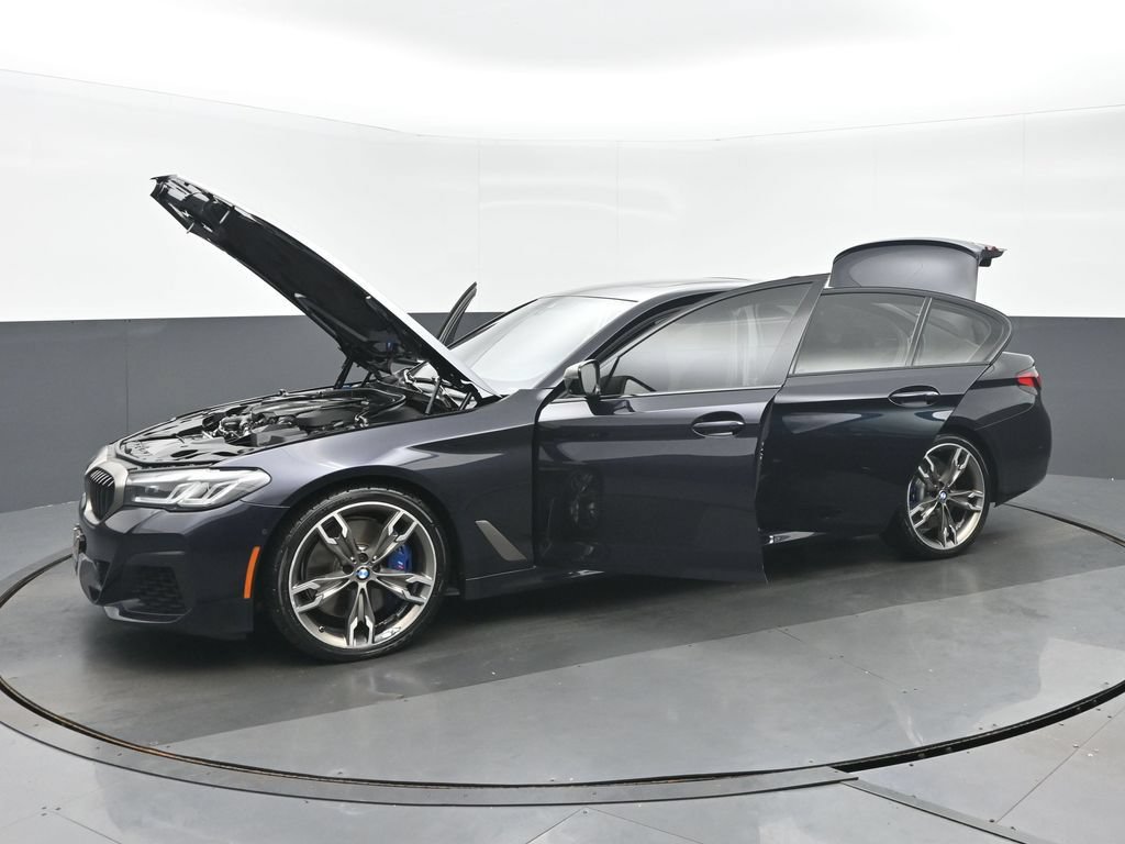 Used 2021 BMW M550i xDrive w/ Premium Package AWD/4WD image 39