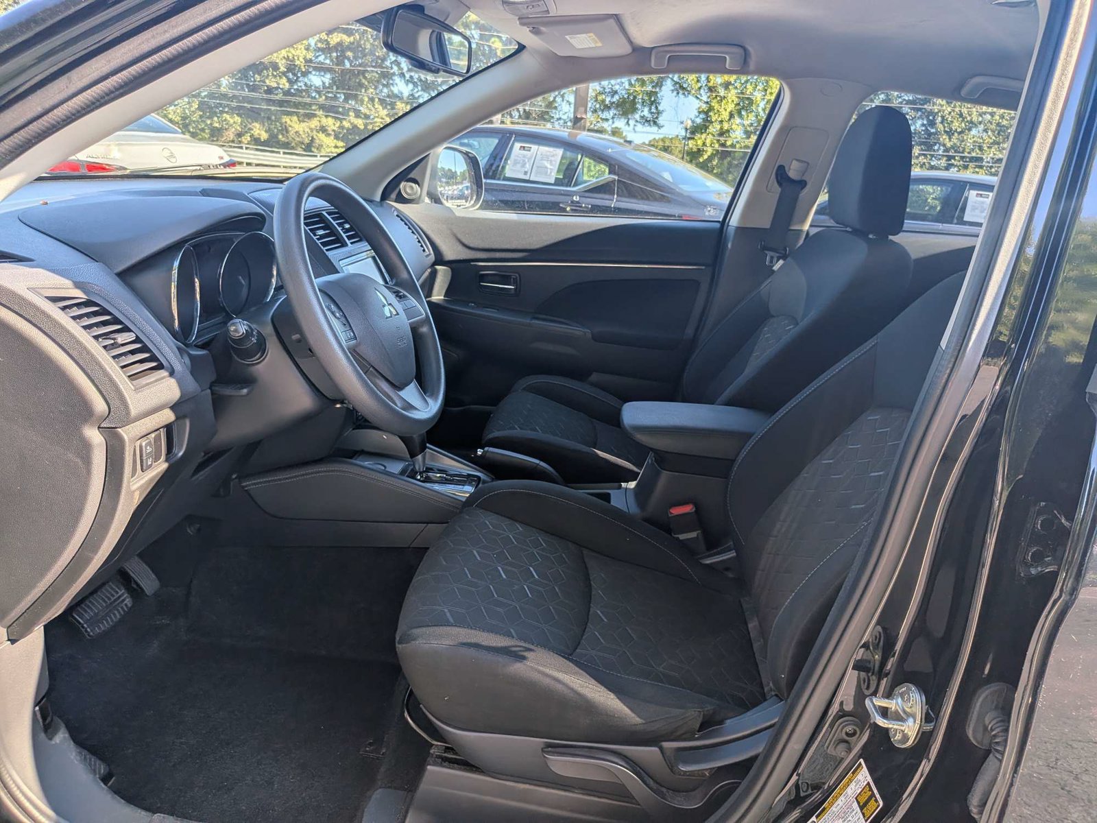 Used 2022 Mitsubishi Outlander Sport ES FWD image 17