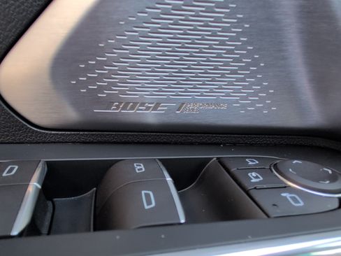 Used 2025 GMC Acadia Denali w/ Super Cruise Package FWD image 17