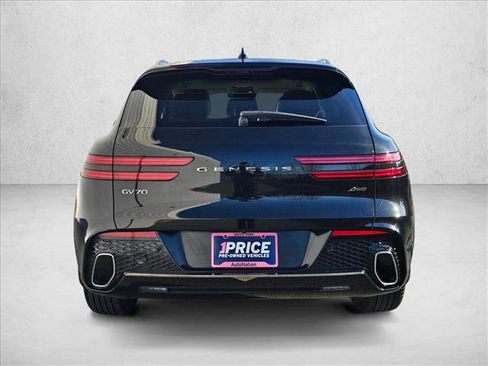 Used 2023 Genesis GV70 2.5T w/ Select Package image 3