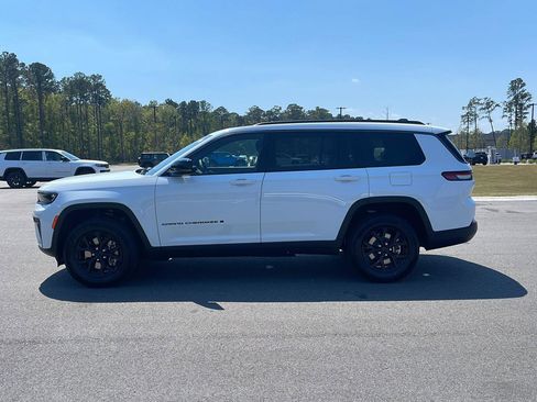 New 2026 Jeep Grand Cherokee L 4WD image 4