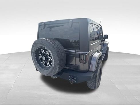 Used 2017 Jeep Wrangler Sahara w/ Connectivity Group AWD/4WD image 42