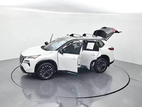 Used 2025 Nissan Rogue Platinum w/ Platinum Premium Package FWD image 51