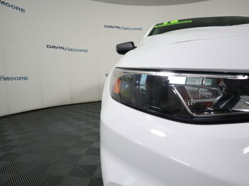 Used 2018 Chevrolet Malibu LS FWD image 3
