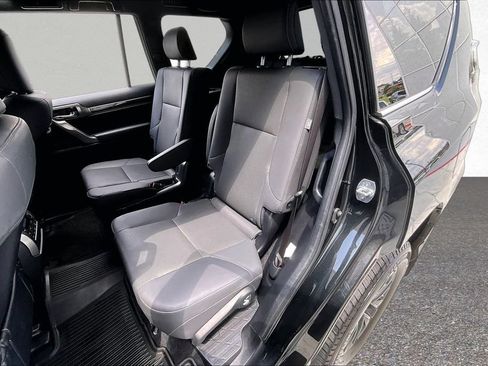 Used 2023 Lexus GX 460 Premium AWD/4WD image 22