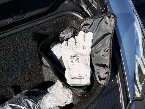 Used 2023 Lamborghini Huracan Tecnica image 10