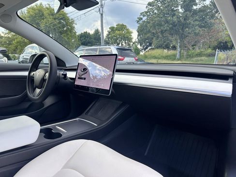 Used 2022 Tesla Model 3 Long Range AWD/4WD image 16