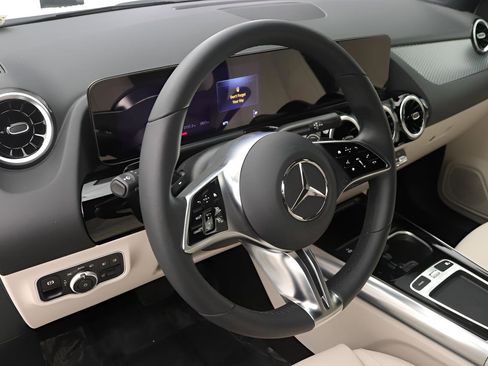 Certified 2026 Mercedes-Benz GLA 250 image 14