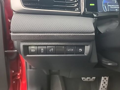 Used 2025 Toyota Camry SE FWD image 27
