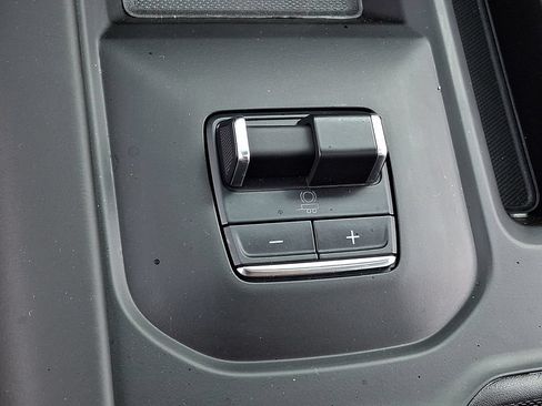 Used 2024 GMC Sierra 2500 Denali Ultimate AWD/4WD image 25