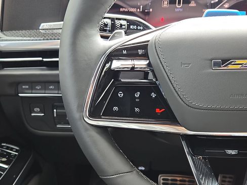 New 2026 Cadillac Escalade ESV V AWD/4WD image 21