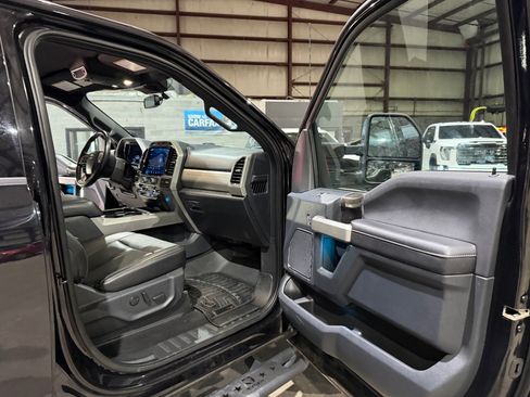 Used 2022 Ford F250 Lariat w/ Lariat Ultimate Package AWD/4WD image 25