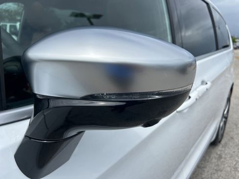 New 2025 Chrysler Pacifica Pinnacle w/ Trailer Tow Group image 19