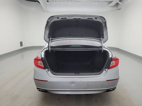 Used 2018 Honda Accord Touring image 29