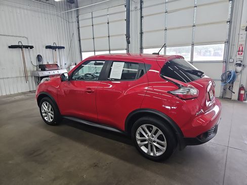Used 2016 Nissan Juke SV w/ Technology Package AWD/4WD image 4