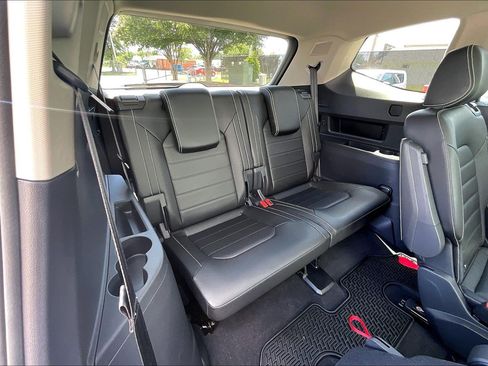 Used 2023 Volkswagen Atlas SEL Premium AWD/4WD image 33