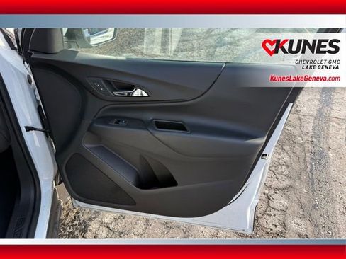 Used 2024 Chevrolet Equinox LT image 21