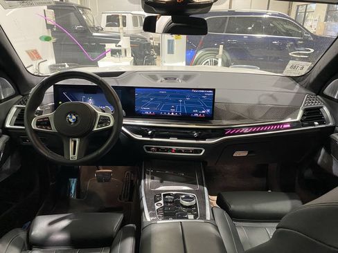Used 2025 BMW X7 M60i w/ Executive Package AWD/4WD image 2