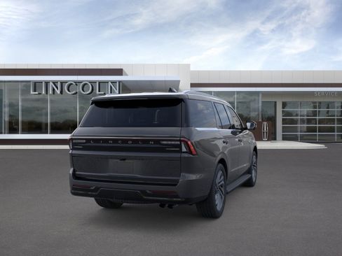 New 2026 Lincoln Navigator Premiere AWD/4WD image 8