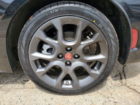 Used 2017 FIAT 124 Spider Abarth RWD image 35