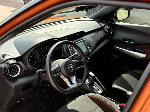 Used 2020 Nissan Kicks SR image 11