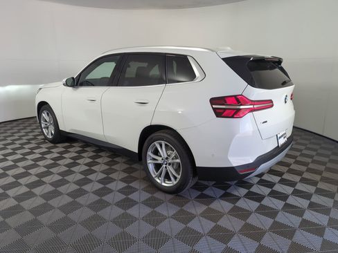 Used 2025 BMW X3 xDrive30i w/ Premium Package AWD/4WD image 3