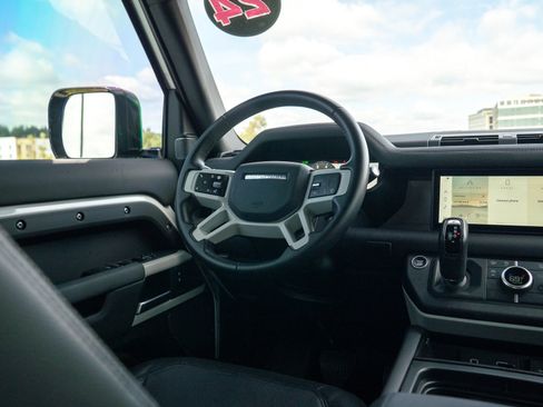 Used 2024 Land Rover Defender 110 X-Dynamic SE AWD/4WD image 20