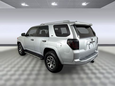 Used 2015 Toyota 4Runner SR5 image 3