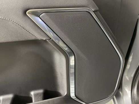 Used 2025 GMC Sierra 1500 SLT image 23