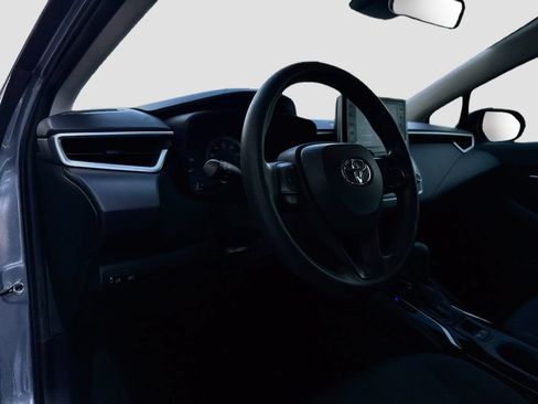 Used 2020 Toyota Corolla LE FWD image 9