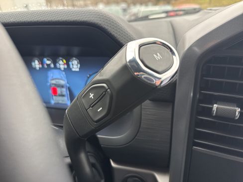 Used 2025 Ford F150 XLT w/ Equipment Group 301A Standard image 18