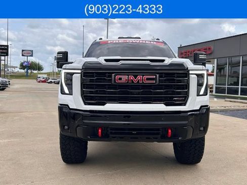 Used 2025 GMC Sierra 2500 AT4X AWD/4WD image 2
