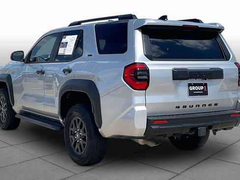 Used 2025 Toyota 4Runner SR5 AWD/4WD image 12
