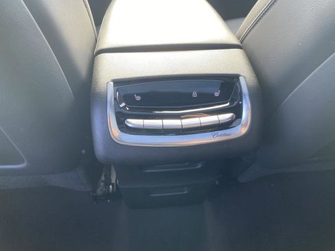 Used 2025 Cadillac XT6 Premium Luxury image 18