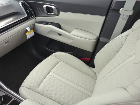 New 2026 Kia Sorento S FWD image 15
